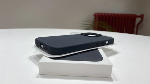 iPhone 14 Pro Silikon Kılıf ve MagSafe (MPTE3ZM/A)