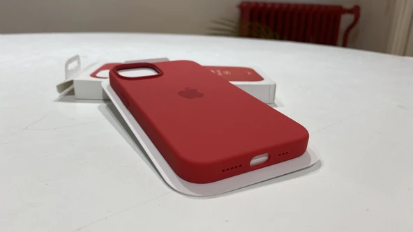 iPhone 14 için MagSafe özellikli Silikon Kılıf (MPRW3ZM/A)