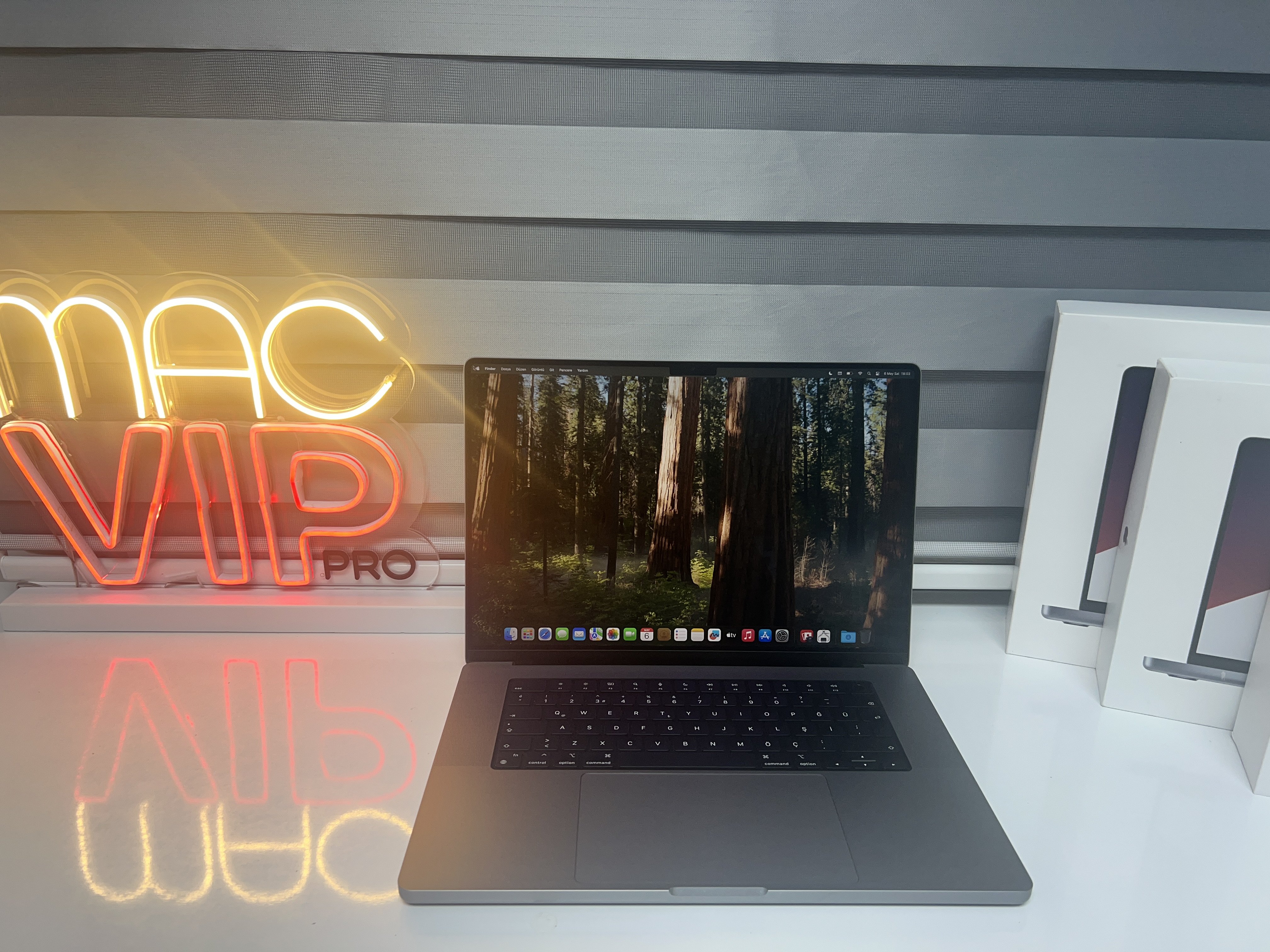 MacBook Pro 16 inç 2021 M1 Pro 16GB RAM 1TB SSD Uzay Grisi A Kalite