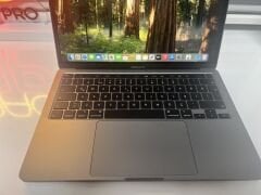MacBook Pro 13 inç 2020 Touch Bar i5 16GB RAM 512GB SSD Uzay Grisi A Kalite