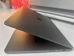 MacBook Pro 16 inç 2021 M1 Pro 16GB RAM 512GB SSD Uzay Grisi A Kalite