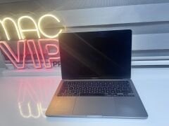MacBook Pro 13 inç 2020 M1 16GB RAM 512GB SSD Uzay Grisi A Kalite