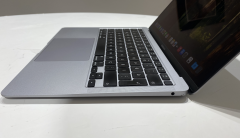MacBook Air 13 inç M1 8GB Ram 256GB SSD - MGN63TU/A - Teşhir - B Kalite - Kozmetik Sorunlar