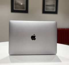 MacBook Air 13 inç M1 8GB Ram 256GB SSD - MGN63TU/A - Teşhir - B Kalite - Kozmetik Sorunlar