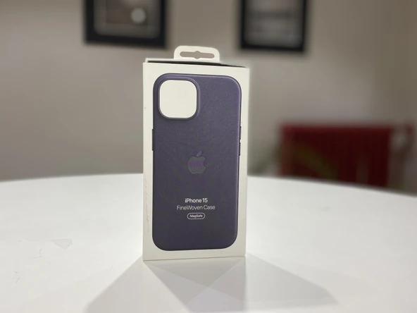 iPhone 15 için MagSafe özellikli Mikro Dokuma Kılıf-Siyah (MT393ZM/A)