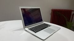 MACBOOK AİR 13 inç 2017 1.6GHZ İ5 8GB RAM 128GB SSD