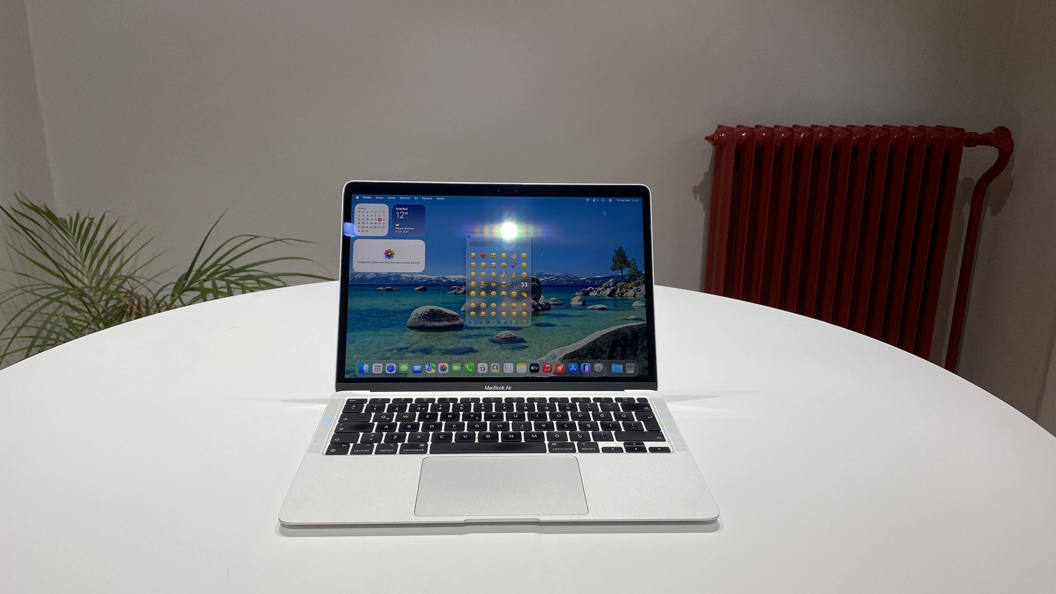 MacBook Air M1 2020 (A2337)