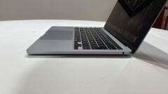 A2251    MACBOOK PRO 13 inç 2020 TB    2GHZ İ5, 16GB RAM, 512GB SSD