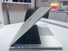 MacBook Pro 14 M3 2023 8GB 512GB Gümüş