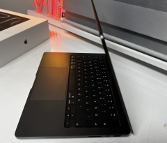 MacBook Pro 14 inc M5 10CPU 10GPU 16GB 1TB Uzay Siyahı MDE14TU/A - Sıfır ayarında Outlet