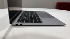MACBOOK AİR 13 inç 2020 M1 8GB RAM 256GB SSD UZAY GRİSİ - TEŞHİR