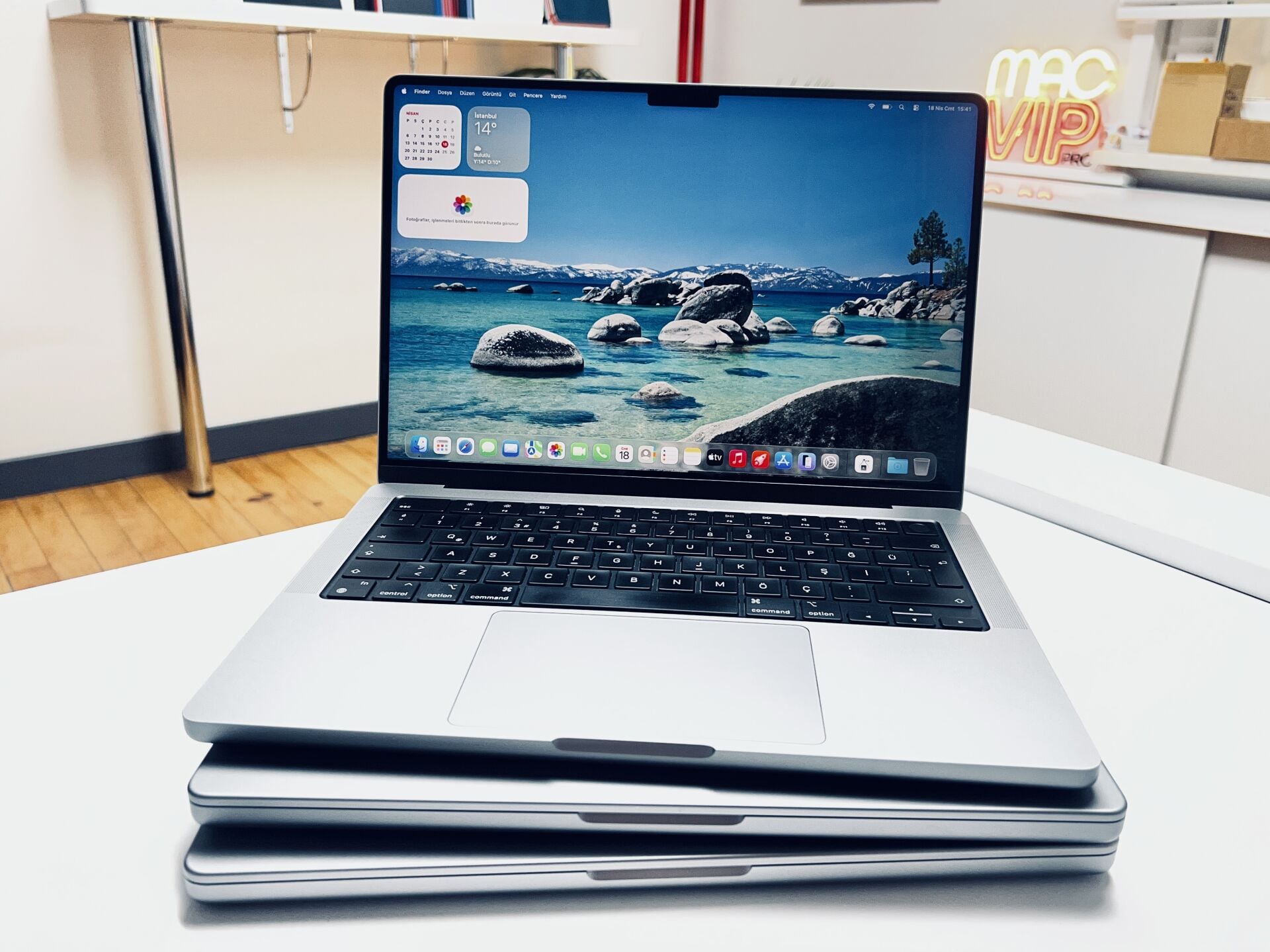 MACBOOK PRO 14 2023 M2 PRO 32GB 512GB UZAY GRİSİ - SIFIR AYARINDA