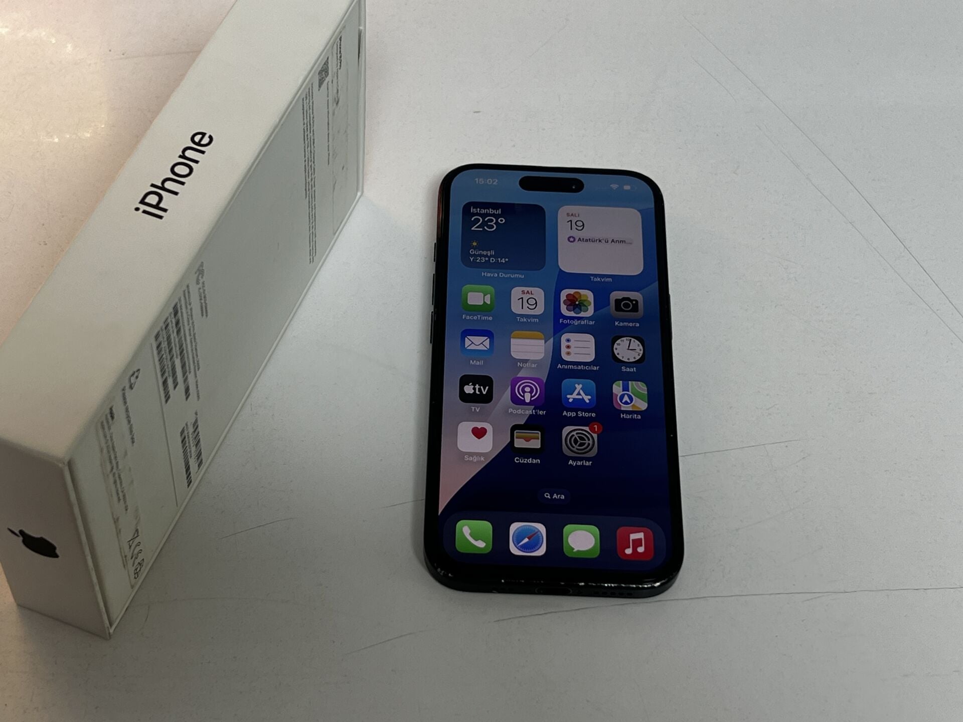 IPHONE 16 128GB BLACK TITANIUM A KALİTE 2 EL TEMİZ