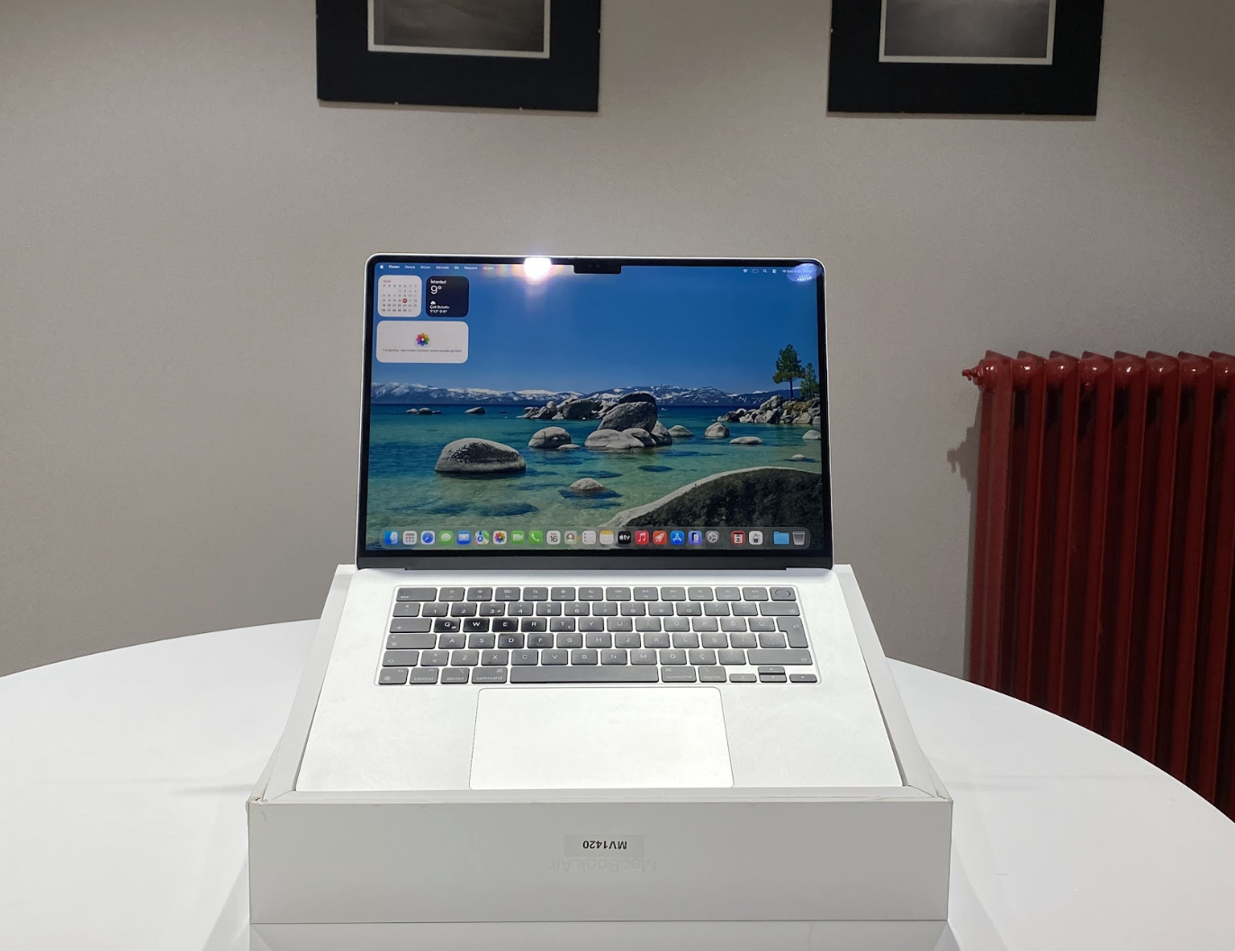 MACBOOK AİR 15 inç 2023 M2    8CPU 10GPU, 8GB RAM, 512GB SSD    GÜMÜŞ    TEŞHİR