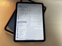 Apple iPad A16 Wi-Fi 128GB Mavi Apple Garantili Kutulu Çok Temiz