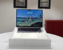 Apple MacBook Air M3 15'' 16GB RAM 256GB SSD  - Teşhir (Sıfır Ayarında)