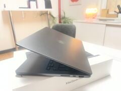 MacBook Pro 14 inç M5 10CPU 10GPU 24GB RAM 1TB SSD Uzay Siyahı - TEŞHİR