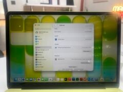 MacBook Neo 13 inç Apple M1 8GB 256GB SSD Sarı - KUTU AÇIK SIFIR ÜRÜN