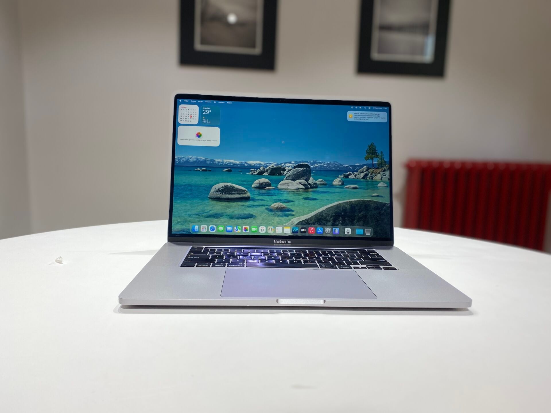MACBOOK PRO 16 inç 2019 2.3GHZ İ9 16GB RAM 1TB SSD  4GB GPU