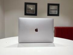 MACBOOK PRO 16 inç 2019 2.3GHZ İ9 16GB RAM 1TB SSD  4GB GPU