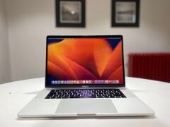 MACBOOK PRO 15 inç 2017 2.8GHZ İ7 16GB RAM256GB SSD 2GB GPU