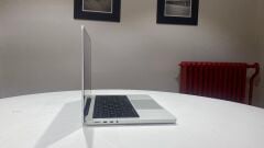 MacBook Pro 14 M3 512GB Gümüş (Teşhir A Kalite)