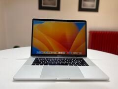 MacBook Pro 15 2017 i7 2.8GHz / 16GB RAM / 512GB SSD / 2GB GPU Gümüş
