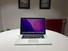 Apple MacBook Pro 15 2015 i7 16GB / 256GB SSD Gümüş - 3 Ay Garantili