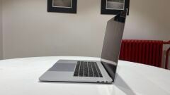 MacBook Pro 15 2018 i9 2.9GHz / 32GB RAM / 1TB SSD / 4GB GPU Uzay Grisi