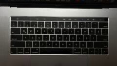 MacBook Pro 15 2018 i9 2.9GHz / 32GB RAM / 1TB SSD / 4GB GPU Uzay Grisi